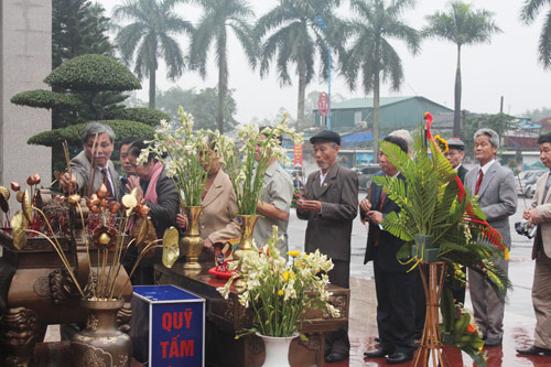 Câu lạc bộ Công an hưu trí Êv88 chào đón năm mới 2026 tổ chức gặp mặt đầu xuân Ất Mùi 2015
